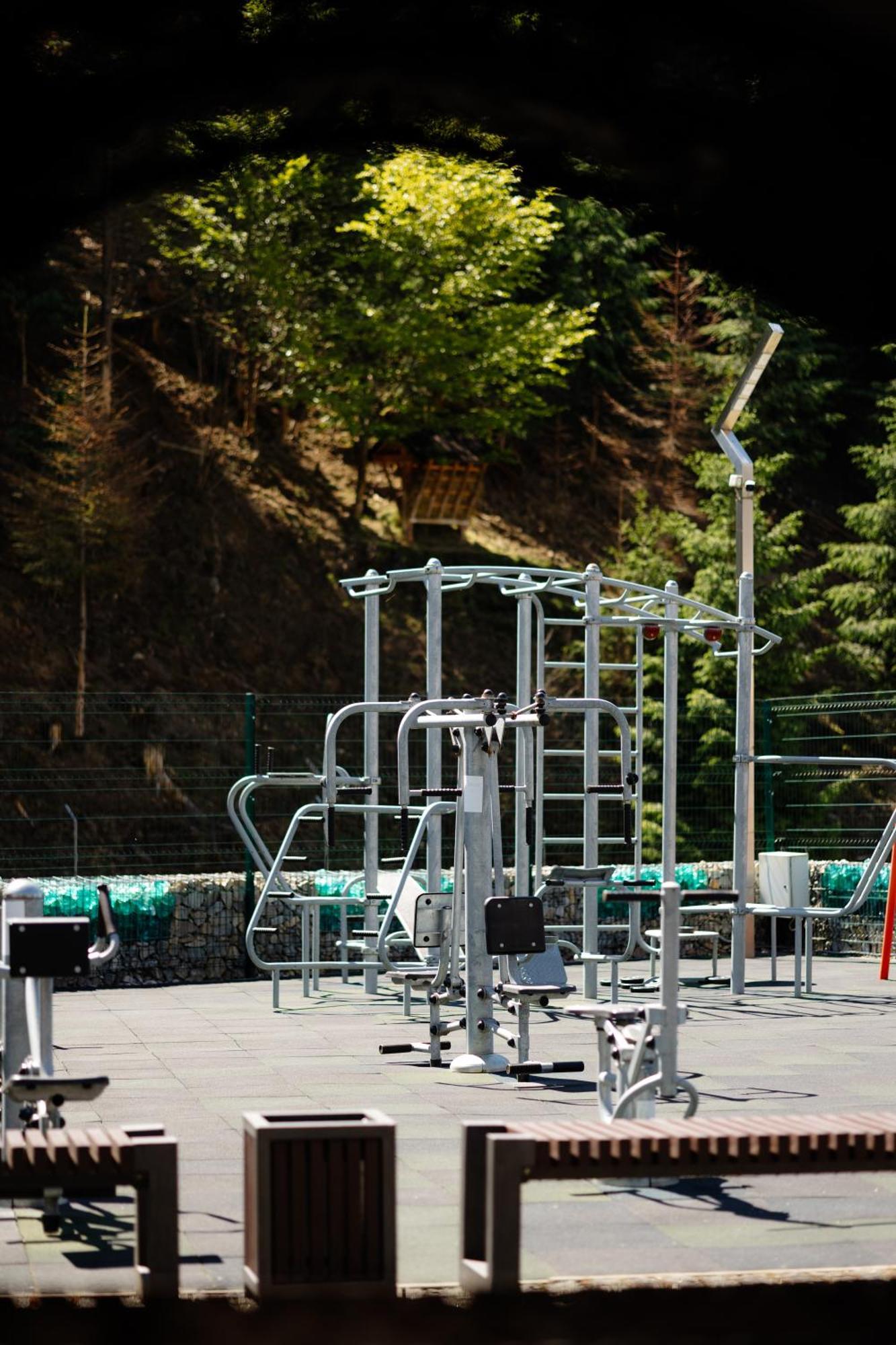 בוקובל Westhills Cottage Town & Spa מראה חיצוני תמונה