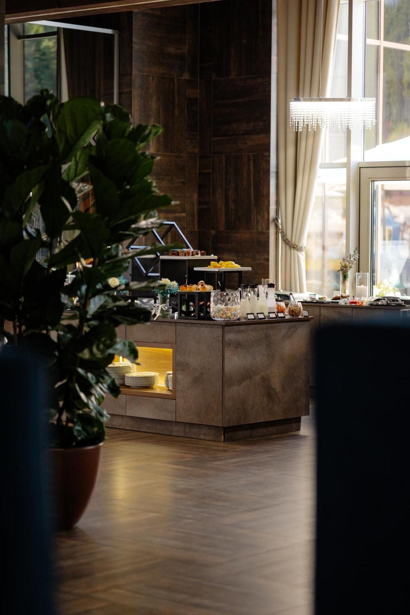 בוקובל Westhills Cottage Town & Spa מראה חיצוני תמונה