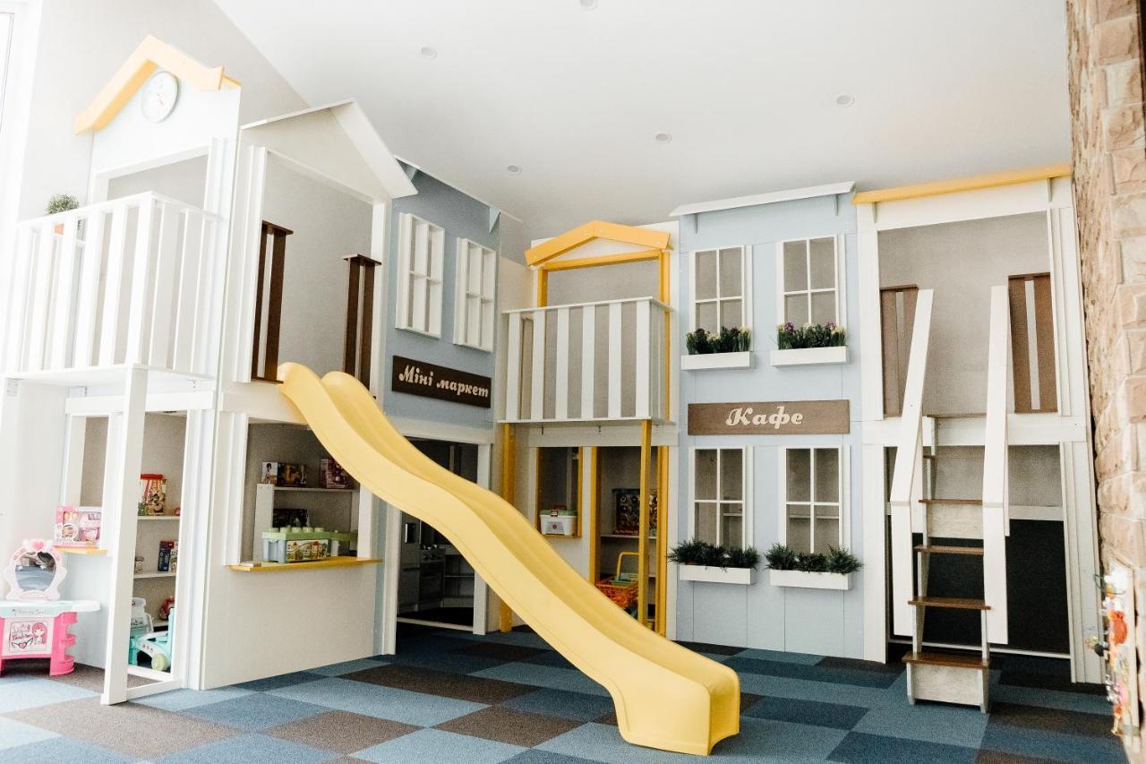 בוקובל Westhills Cottage Town & Spa מראה חיצוני תמונה