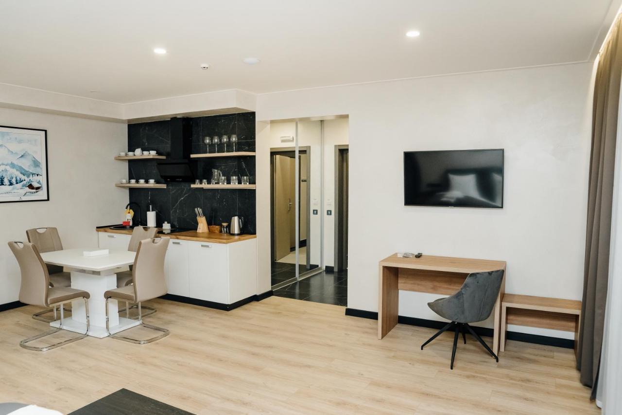 בוקובל Westhills Cottage Town & Spa מראה חיצוני תמונה